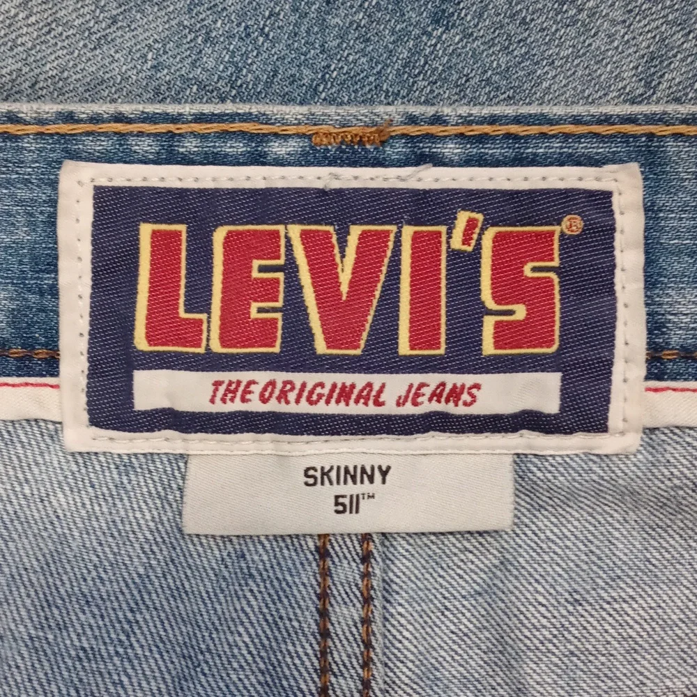 🛹Levi's🛹 - Skinny 511 Cut-Off Short